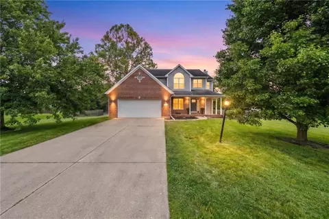 6205 Otter Creek Dr, Middletown, OH 45042