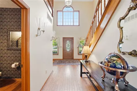 Entry Way - 2178 Baldwin Dr, Centerville, OH 45459 photo 1 of 7