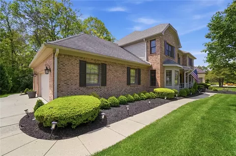 Exterior - 2178 Baldwin Dr, Centerville, OH 45459 photo 4 of 19