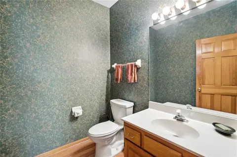 Bath - 2178 Baldwin Dr, Centerville, OH 45459 photo 1 of 10