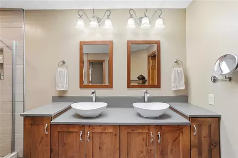 Bath - 2178 Baldwin Dr, Centerville, OH 45459 photo 4 of 10