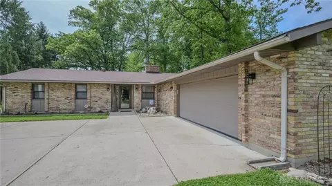 2693 Ehrhart Dr, Springfield, OH 45502
