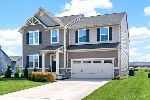 924 Cedar Grove Dr, Tipp City, OH 45371