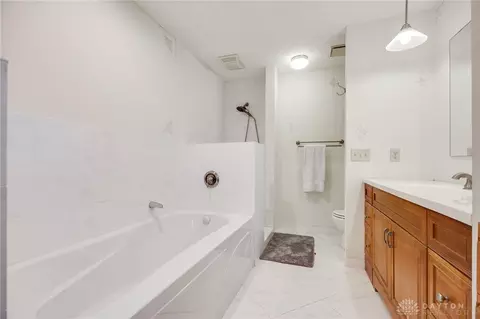 Bath - 811 W Spring Valley Pike, Centerville, OH 45458 photo 2 of 4