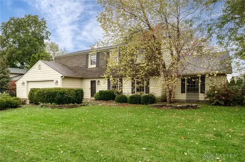 811 W Spring Valley Pike, Centerville, OH 45458