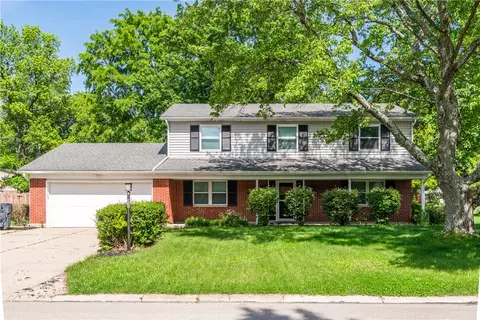 155 Glenburn Dr, Centerville, OH 45459