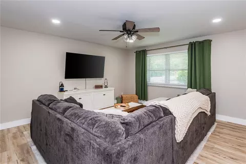Living - 155 Glenburn Dr, Centerville, OH 45459 photo 1 of 3