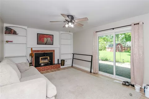 Living - 155 Glenburn Dr, Centerville, OH 45459 photo 2 of 3