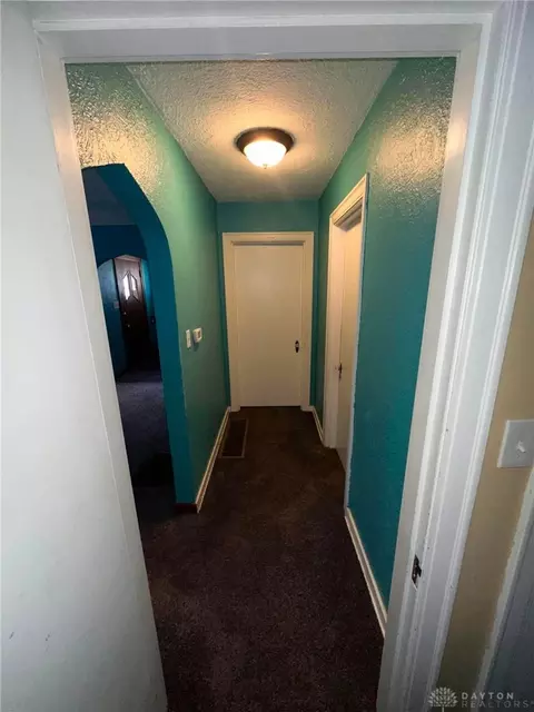 Entry Way - 812 Buckingham Rd, Kettering, OH 45419 photo 2 of 7