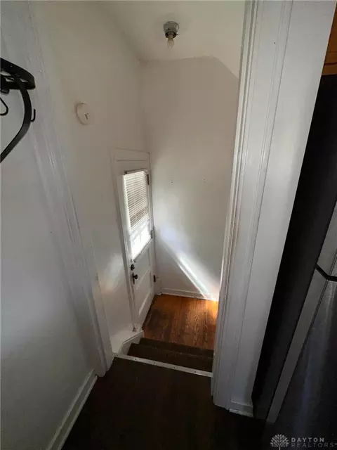 Entry Way - 812 Buckingham Rd, Kettering, OH 45419 photo 6 of 7