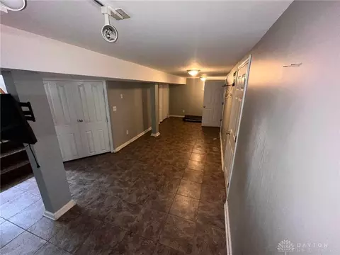 Entry Way - 812 Buckingham Rd, Kettering, OH 45419 photo 3 of 7