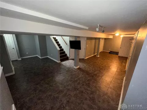 Living - 812 Buckingham Rd, Kettering, OH 45419 photo 4 of 4