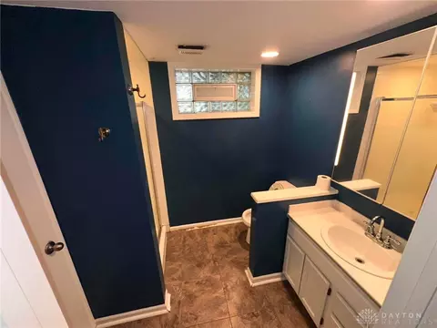Bath - 812 Buckingham Rd, Kettering, OH 45419 photo 5 of 5