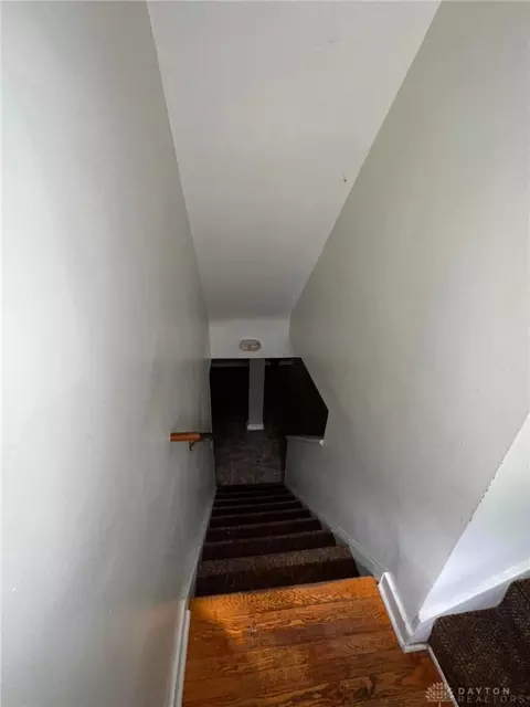 Entry Way - 812 Buckingham Rd, Kettering, OH 45419 photo 5 of 7