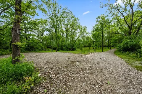5653 Chenoweth Rd, Wayne Twp, OH 45068 photo 4