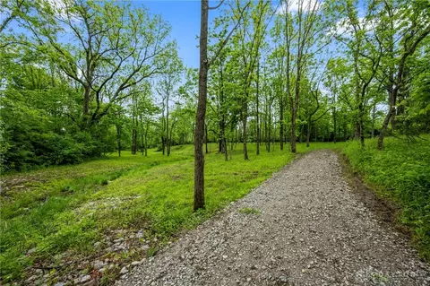 5653 Chenoweth Rd, Wayne Twp, OH 45068 photo 5