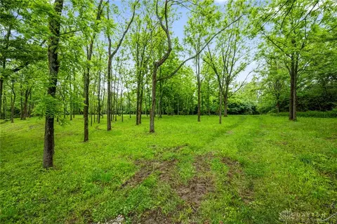 5653 Chenoweth Rd, Wayne Twp, OH 45068 photo 8