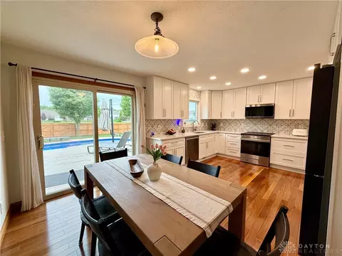 Kitchen - 5831 Ridgewood Rd, Springfield, OH 45502 photo 3 of 8