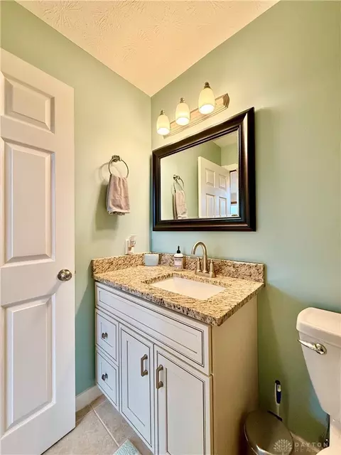 Bath - 5831 Ridgewood Rd, Springfield, OH 45502 photo 6 of 13