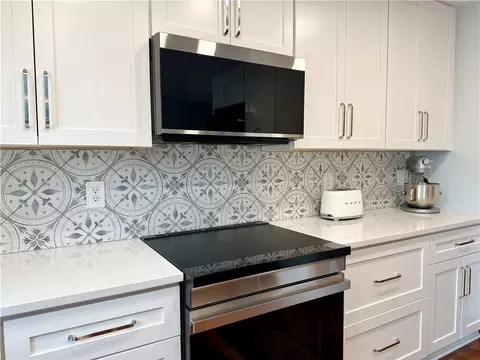 Kitchen - 5831 Ridgewood Rd, Springfield, OH 45502 photo 6 of 8