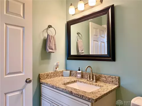 Bath - 5831 Ridgewood Rd, Springfield, OH 45502 photo 5 of 13