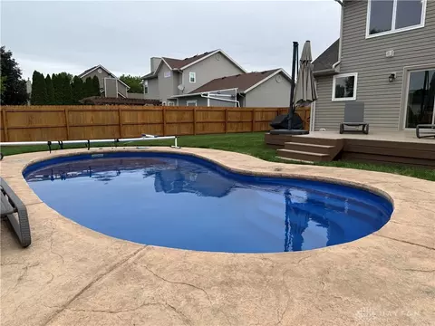 Exterior - 5831 Ridgewood Rd, Springfield, OH 45502 photo 5 of 9