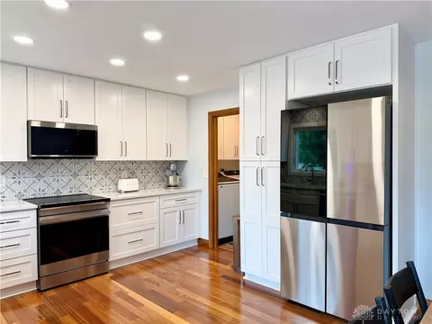 Kitchen - 5831 Ridgewood Rd, Springfield, OH 45502 photo 8 of 8