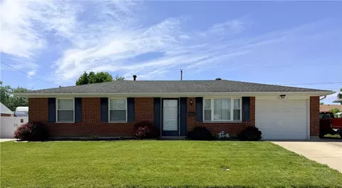 7709 Stockholm Dr, Huber Heights, OH 45424