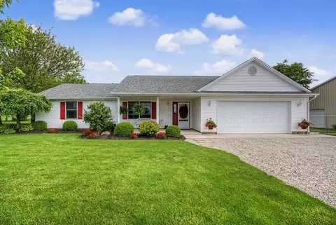 6493 Requarth Rd, Greenville, OH 45331