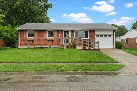 1607 Otoole Dr, Xenia, OH 45385