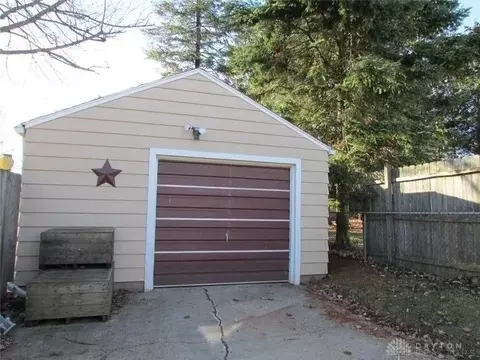 1907 Maryland Ave, Springfield, OH 45505 photo 4