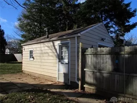 1907 Maryland Ave, Springfield, OH 45505 photo 3