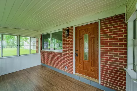 Exterior - 260 Indiana Ave, Springfield, OH 45505 photo 3 of 8
