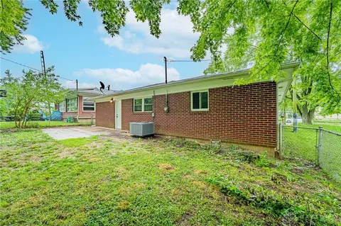 Exterior - 260 Indiana Ave, Springfield, OH 45505 photo 6 of 8