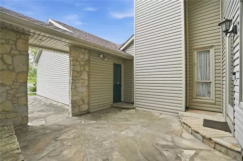 Exterior - 4852 Eck Rd, Middletown, OH 45042 photo 5 of 19