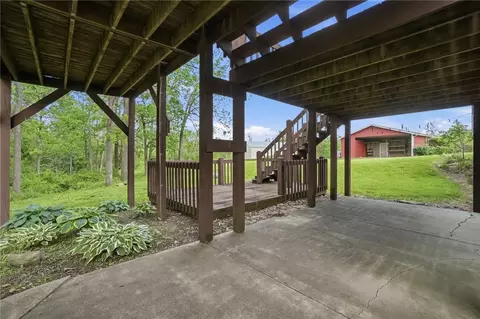 Exterior - 4852 Eck Rd, Middletown, OH 45042 photo 10 of 19