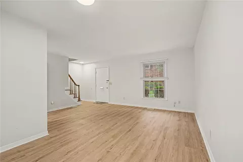 Living - 76 Cranston Ct, Centerville, OH 45458 photo 5 of 5