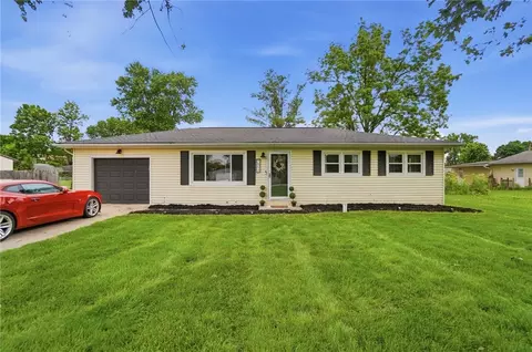 7854 Lowe Dr, Carlisle, OH 45005