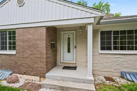 Exterior - 1 Castle Dr, Kettering, OH 45429 photo 3 of 9