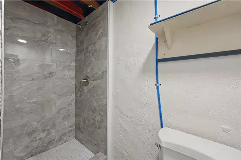 Bath - 1 Castle Dr, Kettering, OH 45429 photo 3 of 3
