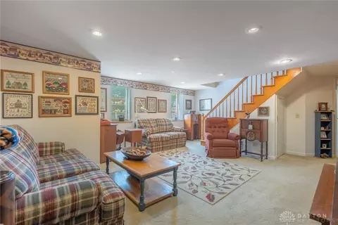 281 Sherbrooke Dr, Kettering, OH 45429 photo 17