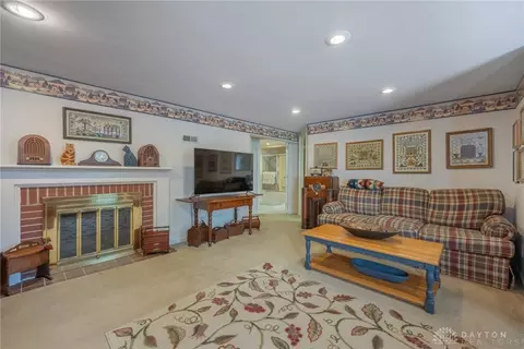 281 Sherbrooke Dr, Kettering, OH 45429 photo 18