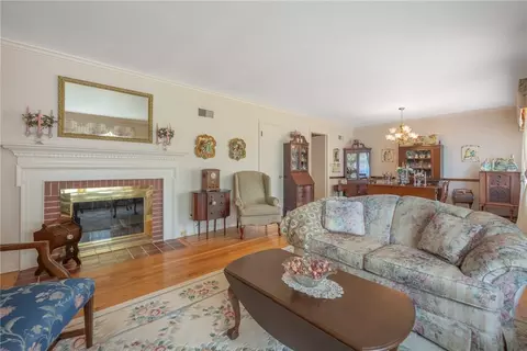 281 Sherbrooke Dr, Kettering, OH 45429 photo 3