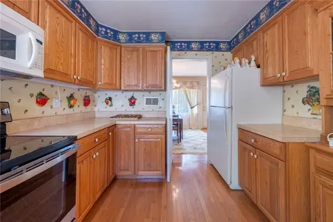 281 Sherbrooke Dr, Kettering, OH 45429 photo 8