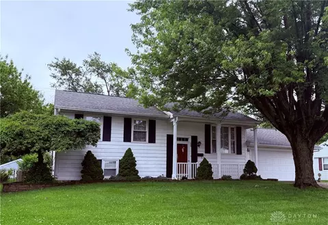 828 Hedwick St, New Carlisle, OH 45344