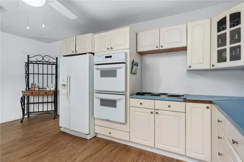 Kitchen - 402 E Main St, Eaton, OH 45320 photo 5 of 6