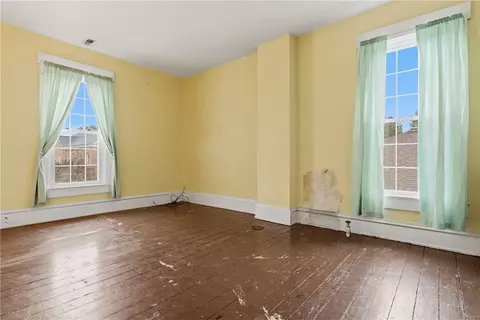 Bedroom - 402 E Main St, Eaton, OH 45320 photo 6 of 6