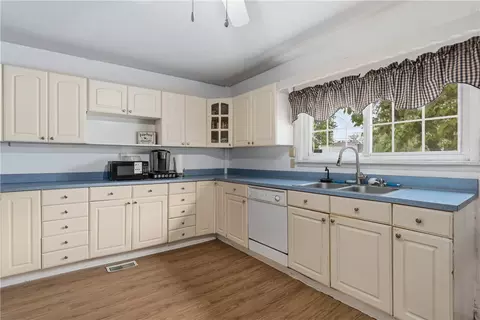 Kitchen - 402 E Main St, Eaton, OH 45320 photo 3 of 6