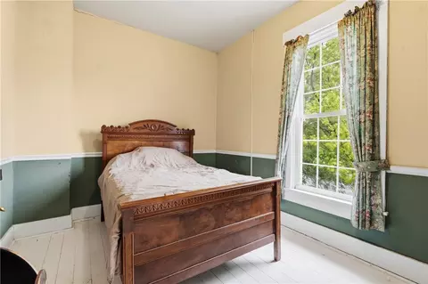 Bedroom - 402 E Main St, Eaton, OH 45320 photo 4 of 6
