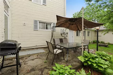 Exterior - 402 E Main St, Eaton, OH 45320 photo 11 of 15